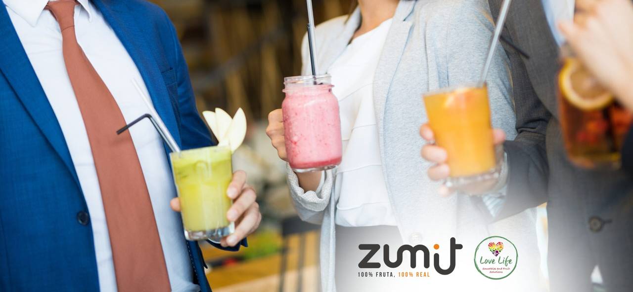 Alianza de Zumit y Love Life Smoothies para ofercer smoothies naturales en Canarias